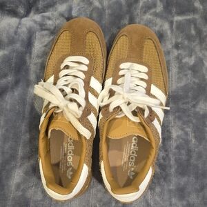 Adidas Men's Tan and White Sneakers